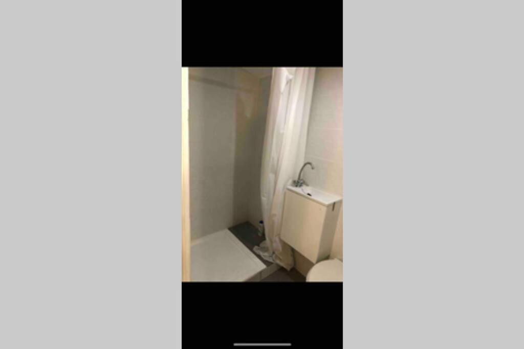 Studio Cosy Avec Possibilite Piscine En Supplement Toulon Bagian luar foto